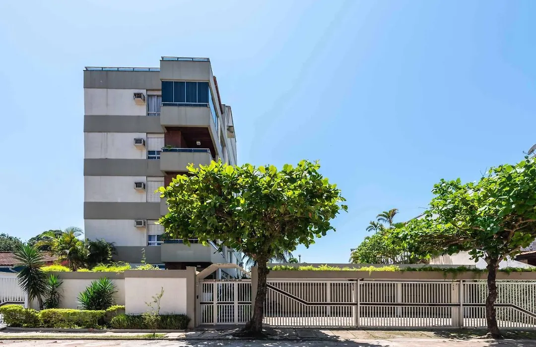 Cobertura em Enseada: 10 min da praia/Wi-Fi/TV-1
